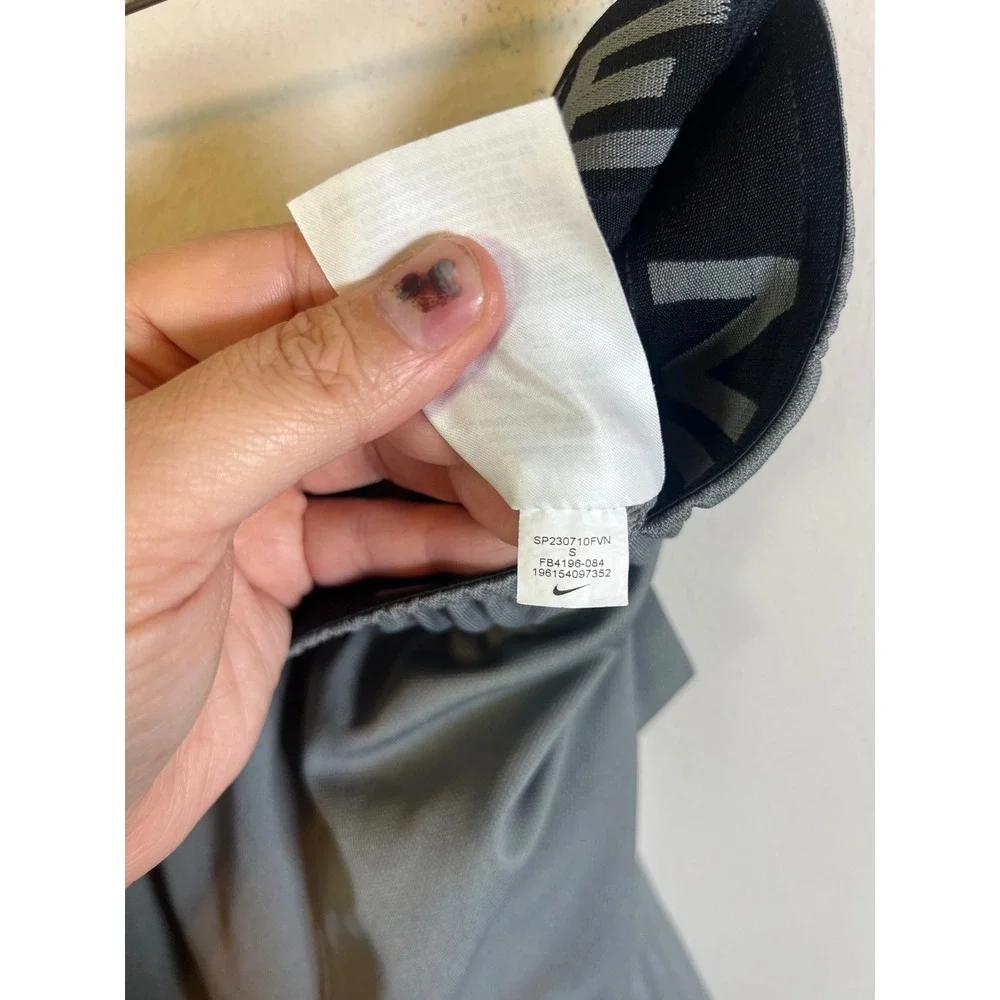 Nike Mens Athletic‎ Shorts Elastic Waist Gray Size S FB4196-084
